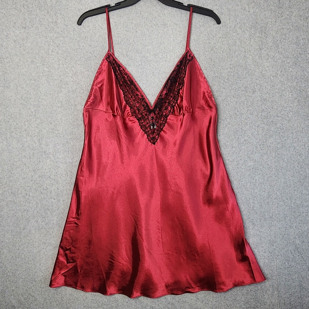 Lilac + London Chemise Women XXL Red Satin Lace Trim V-Neck Sleepwear Nightie
